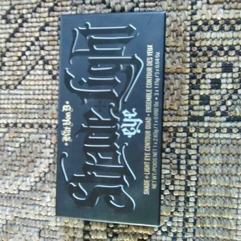 Kat Von D Shade and Light Eye Quad Smoke